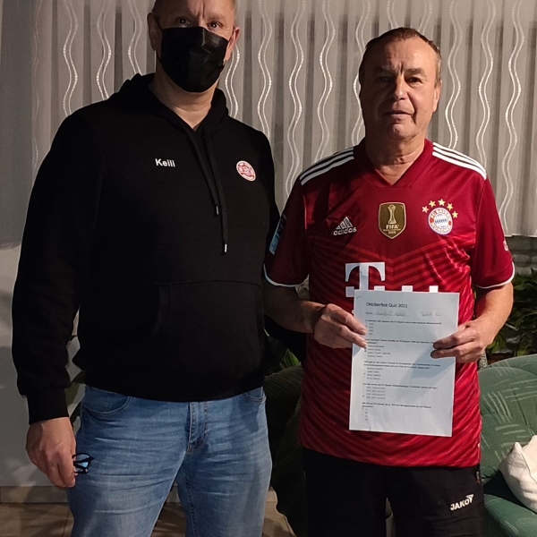 Reinhold Hefner gewinnt Heimtrikot
